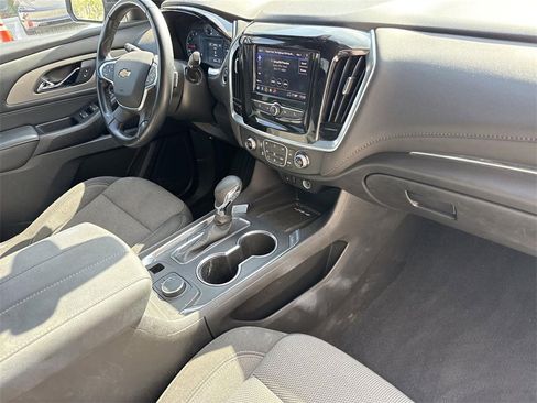 Used 2023 Chevrolet Traverse LT image 26