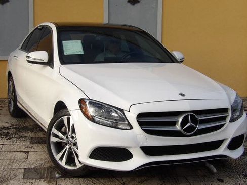 Used 2018 Mercedes-Benz C 300 4MATIC Sedan image 2