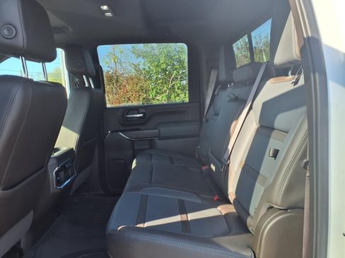 Used 2023 GMC Sierra 2500 Denali w/ Denali Ultimate Package image 18