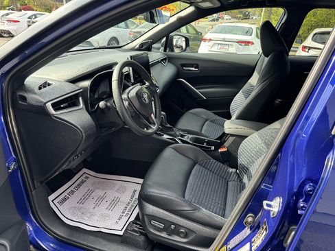 Used 2025 Toyota Corolla Cross AWD Hybrid image 8
