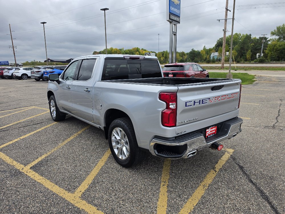 Used 2021 Chevrolet Silverado 1500 LTZ AWD/4WD image 3