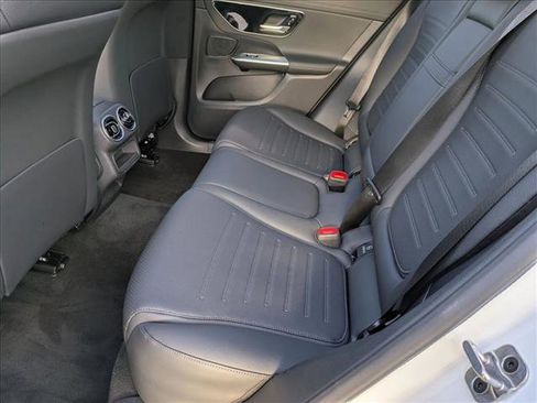 Used 2026 Mercedes-Benz GLC 300 4MATIC image 19