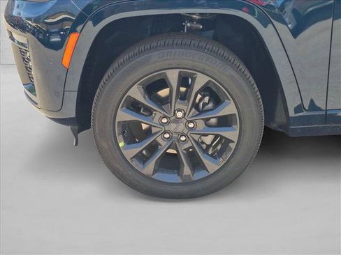 New 2026 Jeep Grand Cherokee Limited AWD/4WD image 10