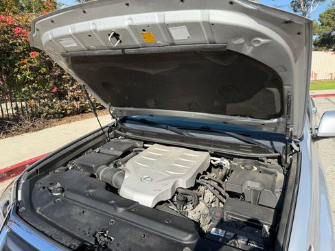 Used 2014 Lexus GX 460 Sport Utility w/ Premium Package image 11