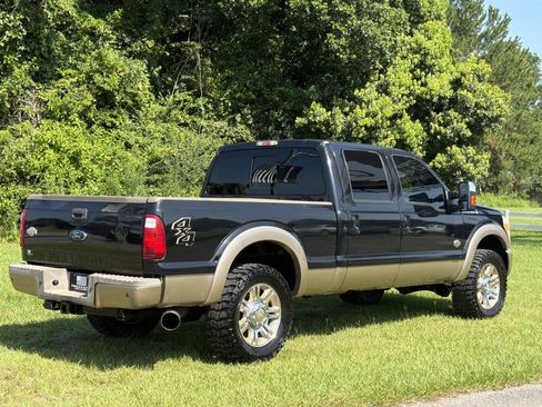 Used 2011 Ford F250 King Ranch w/ King Ranch w/Chrome Pkg AWD/4WD image 5