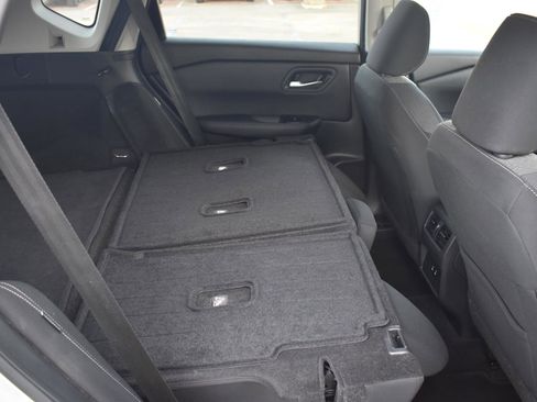 Used 2024 Nissan Rogue SV image 57