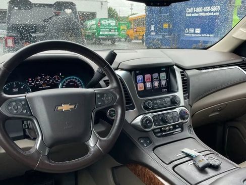 Used 2016 Chevrolet Suburban LTZ AWD/4WD image 29