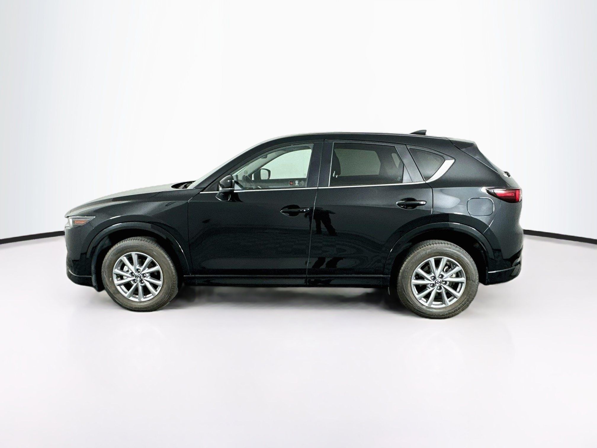 Used 2025 MAZDA CX-5 AWD 2.5 S w/ Select Package image 4