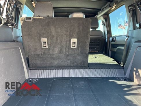 Used 2023 Ford Bronco Badlands image 9