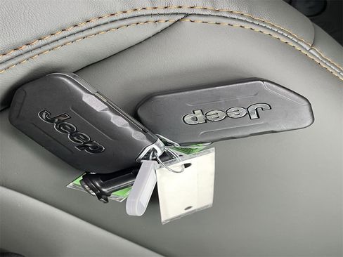 New 2025 Jeep Gladiator Mojave w/ Convenience Group image 33