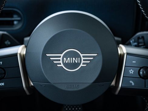 Certified 2025 MINI Cooper S image 26