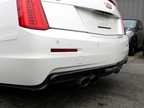 Used 2017 Cadillac ATS V w/ Luxury Package image 10