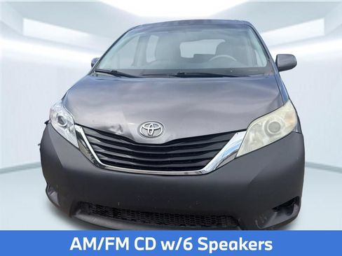 Used 2011 Toyota Sienna LE FWD image 4