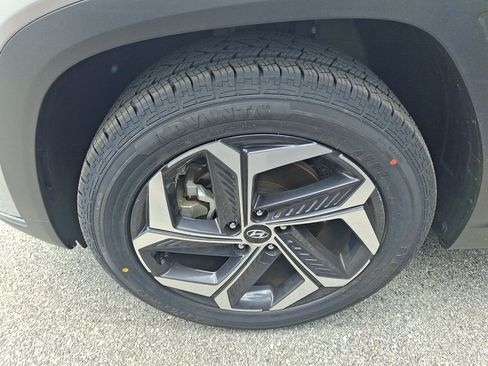 Used 2024 Hyundai Tucson Limited AWD/4WD image 4