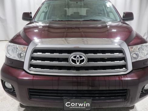 Used 2016 Toyota Sequoia SR5 AWD/4WD image 7