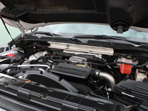 Used 2020 GMC Sierra 3500 Denali w/ Denali Ultimate Package image 24