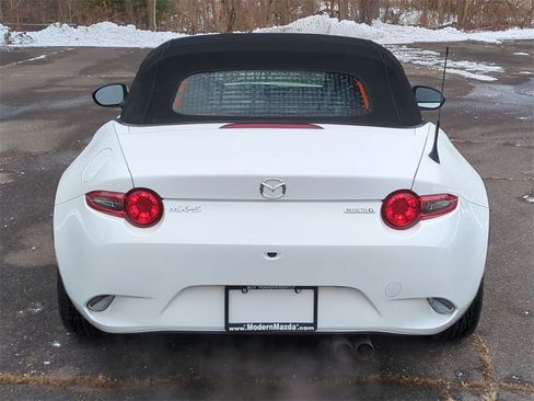 Used 2020 MAZDA MX-5 Miata Sport image 5
