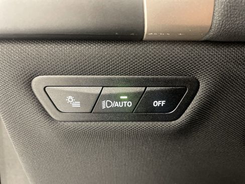 Used 2025 BMW iX xDrive50 w/ Premium Package image 26