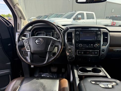 Used 2018 Nissan Titan Platinum Reserve AWD/4WD image 14
