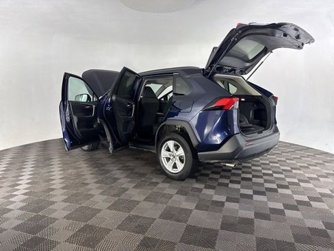 Used 2021 Toyota RAV4 XLE image 16
