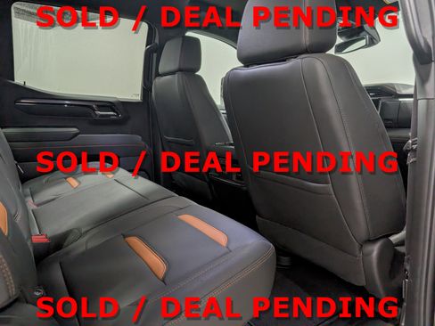 Used 2024 GMC Sierra 1500 AT4 w/ AT4 Premium Package image 17
