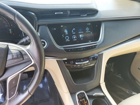 Used 2018 Cadillac XT5 AWD image 26