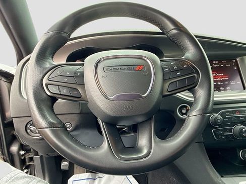 Used 2022 Dodge Charger SXT AWD/4WD image 17