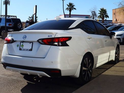 Used 2022 Nissan Versa SR w/ Convenience Package image 13