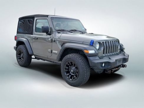 Used 2020 Jeep Wrangler Sport AWD/4WD image 2