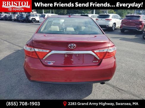 Used 2017 Toyota Camry XLE w/ Moonroof Package FWD image 6