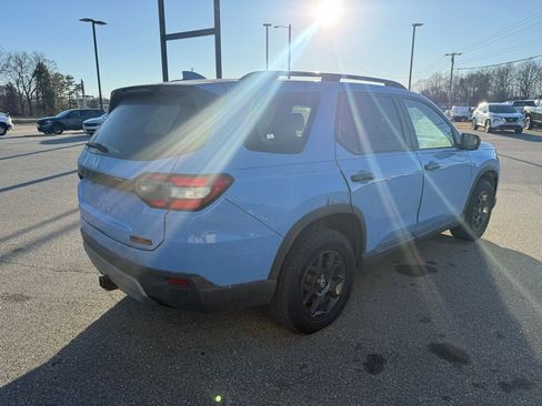 Used 2024 Honda Pilot TrailSport image 8