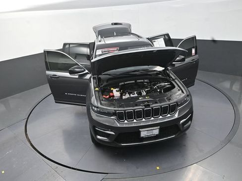 Used 2023 Jeep Grand Cherokee 4WD 4xe image 30