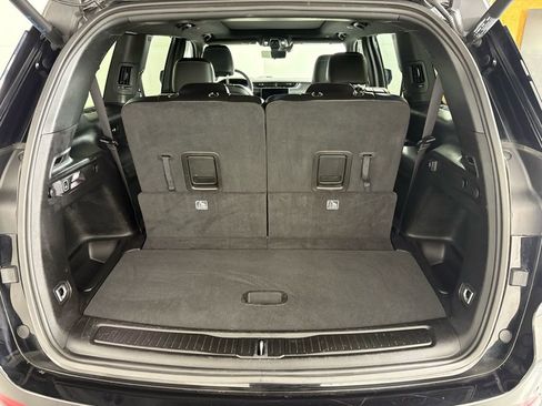 Used 2024 Jeep Grand Cherokee L Limited w/ Luxury Tech Group II image 22