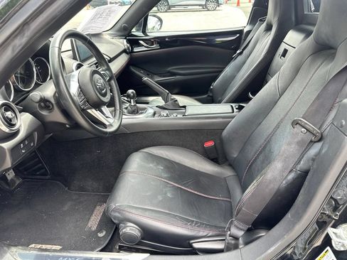 Used 2017 MAZDA MX-5 Miata RF Grand Touring w/ Appearance Package RWD image 5