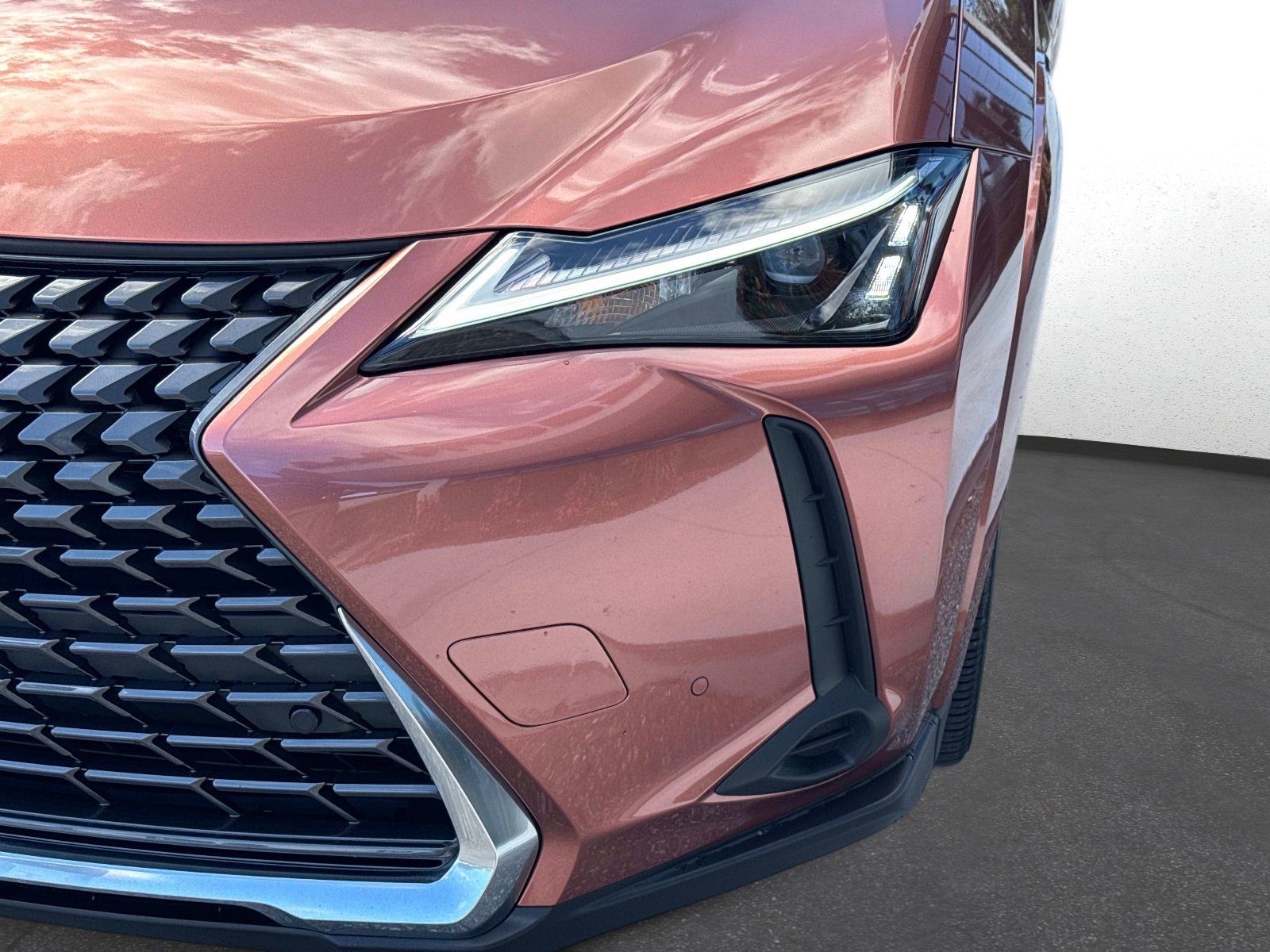 Used 2026 Lexus UX 300h FWD w/ Accessory Package (Z1) image 9