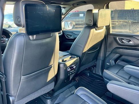 Used 2021 GMC Yukon XL SLT w/ SLT Luxury Plus Package image 32