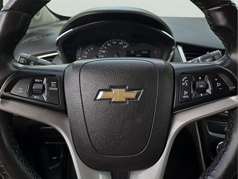 Used 2019 Chevrolet Trax LT w/ Driver Confidence Package FWD image 20