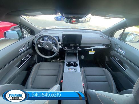 New 2025 Honda Prologue EX image 15