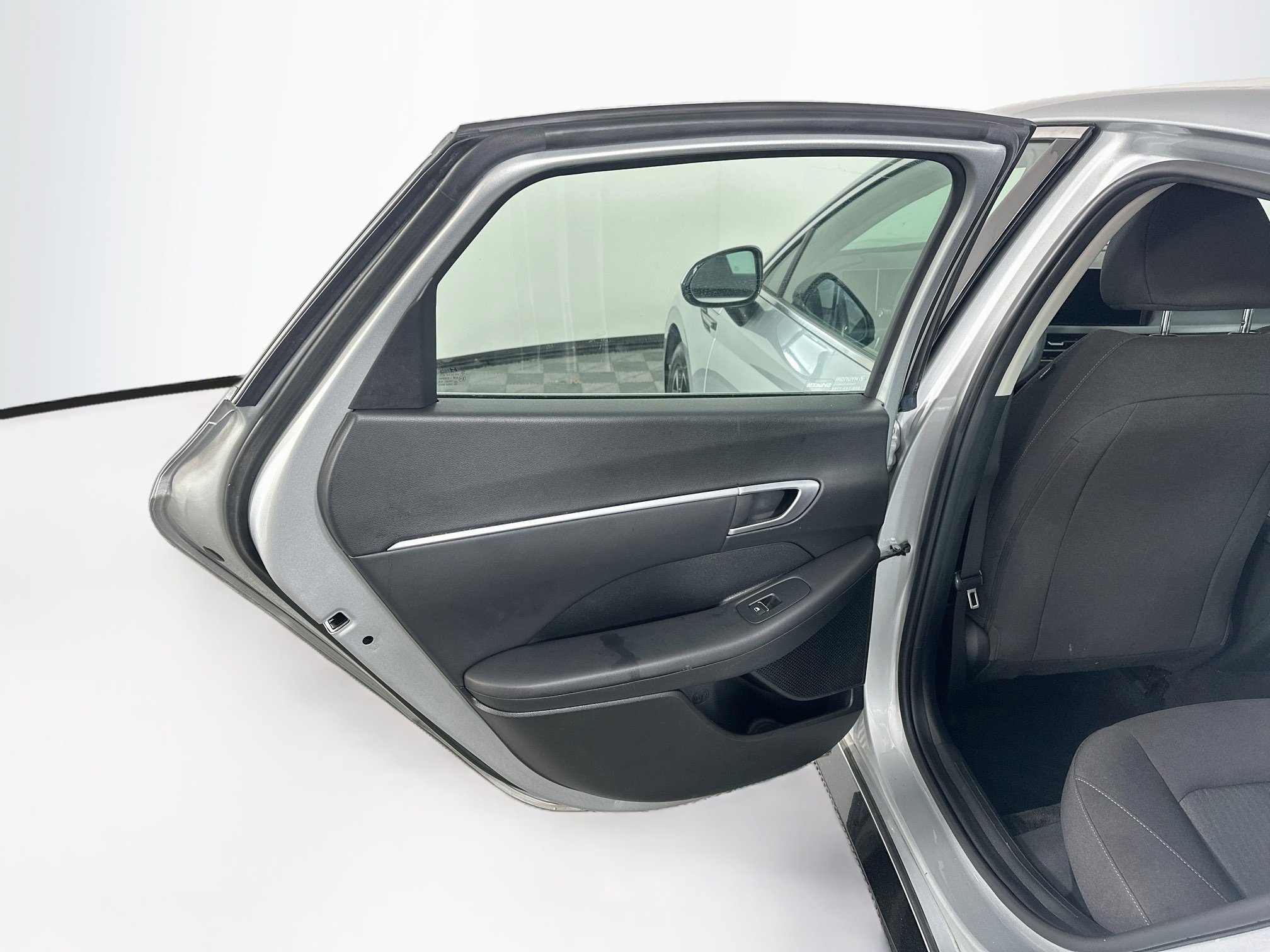 Used 2025 Hyundai Sonata SEL FWD image 27