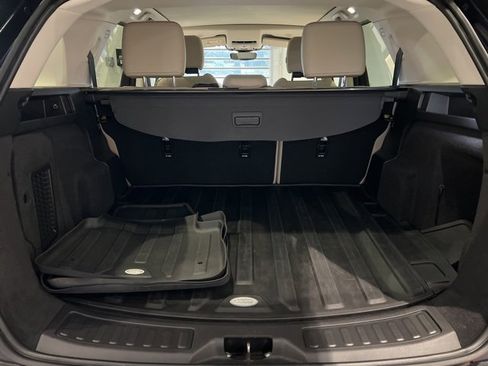 Used 2023 Land Rover Discovery Sport S image 43