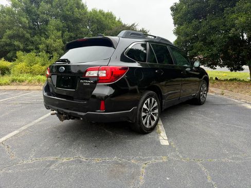 Used 2016 Subaru Outback 3.6R Limited AWD/4WD image 7