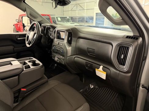 Used 2025 Chevrolet Silverado 2500 Custom w/ Custom Value Package AWD/4WD image 32