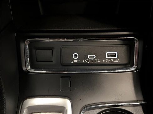 Used 2024 Subaru Ascent Premium w/ Convenience Package image 30
