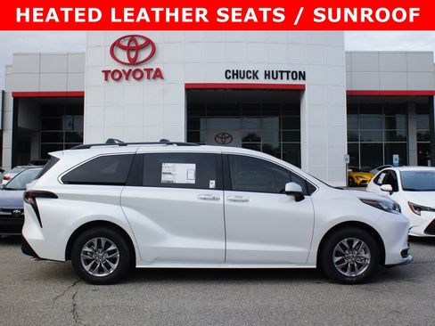 Used 2026 Toyota Sienna XLE image 1