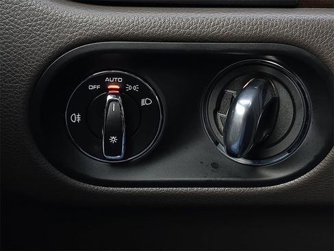 Used 2024 Porsche Macan S image 30