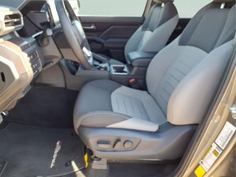 Used 2024 Toyota Tacoma TRD Sport w/ TRD Sport Upgrade Package image 13