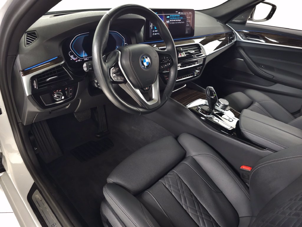Used 2023 BMW 530e xDrive w/ Premium Package AWD/4WD image 15
