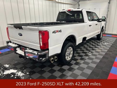 Used 2023 Ford F250 XLT image 3