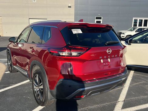 Used 2022 Nissan Rogue SL w/ SL Premium Package image 10