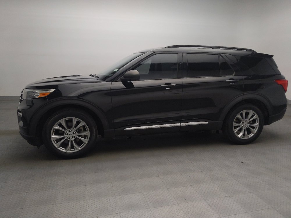 Used 2020 Ford Explorer XLT w/ Equipment Group 202A RWD image 2